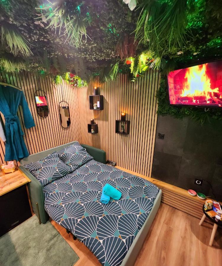 Jungle House Avec Jacuzzi A 10 Min De Disneyland -Taille Chambre- Conde-Sainte-Libiaire Exterior photo